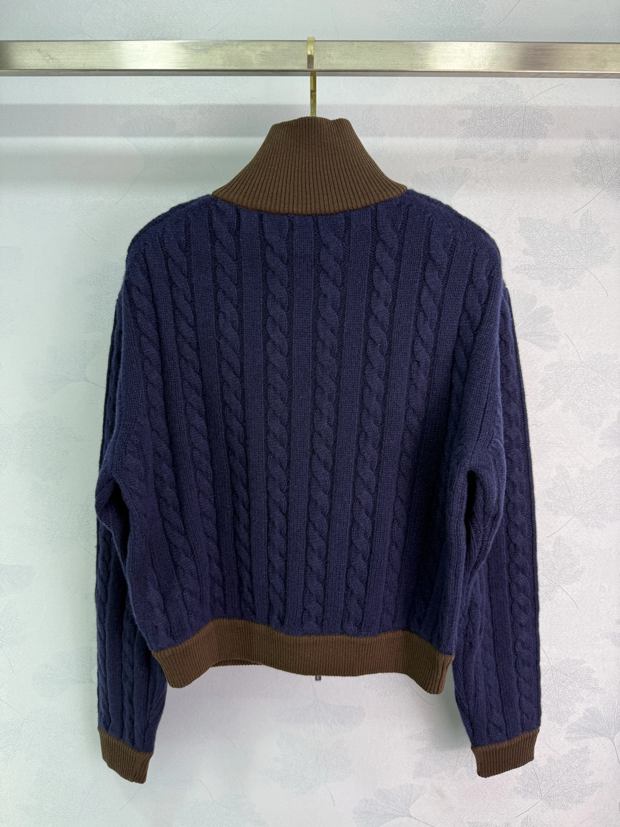 2025 Autumn/Winter Women's Color blocked Collar Knitted Cardigan HL090