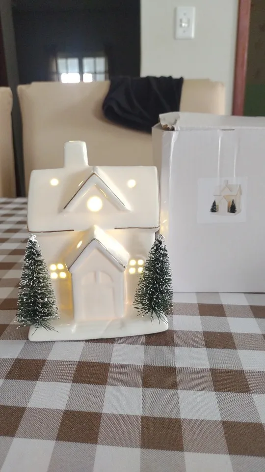 1pc Ceramic Light Up Snow House Christmas Ornament LED Cottage Xmas Tree Table Centerpiece Holiday Party Scene Decor Gift photo review