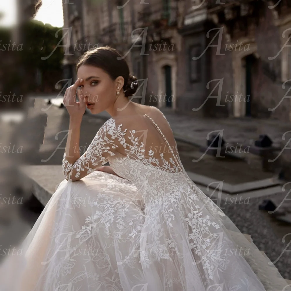 Delicate Lace EmbroideryA-line Wedding Dress With Lace Slevees Gorgeous Vestidos De Novia Grace Row Button On Back Bride Gowns