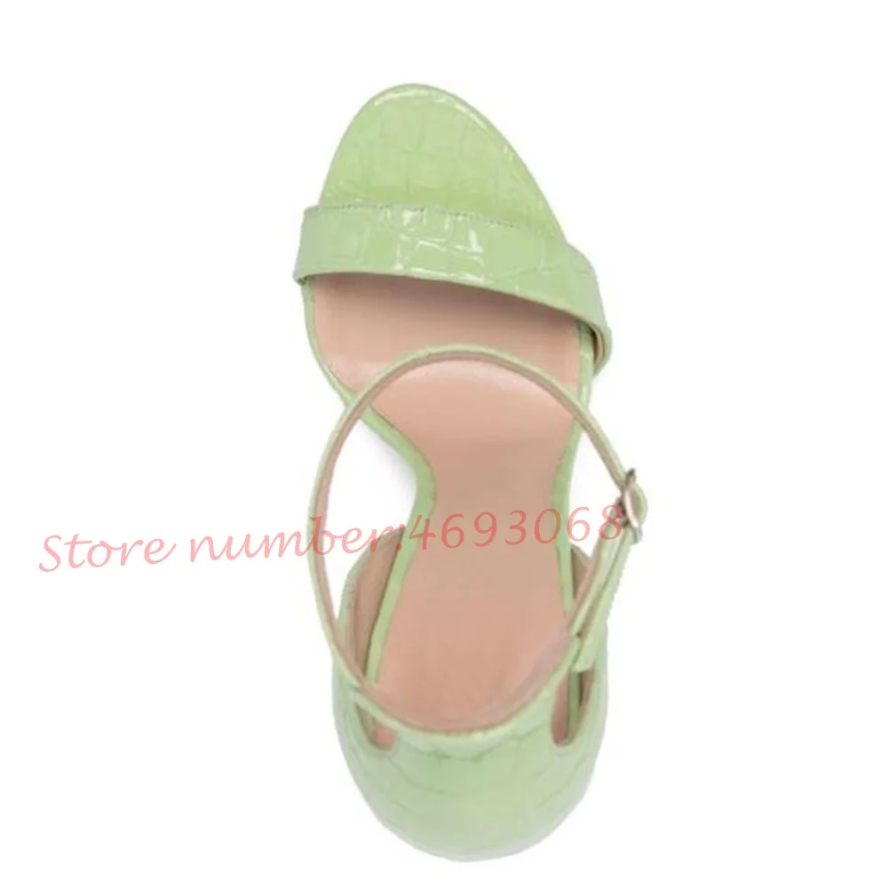 Sandali con tacco in metallo con motivo coccodrillo verde chiaro sandali con tacco estivo per feste da donna Design per scarpe con tacco alto con