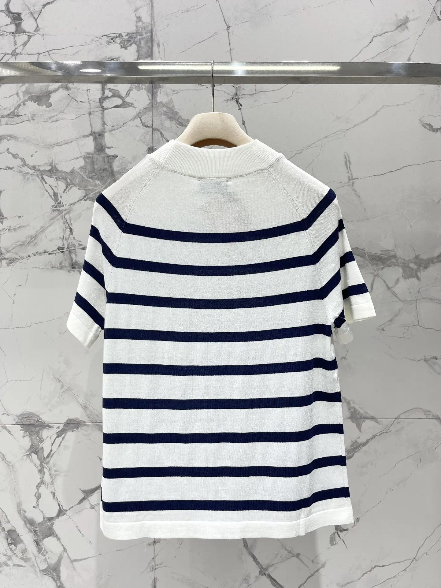 

2025 Summer New Comfortable Button Print Lapel Pure Preppy Style Striped Letter Patch Knitted T-shirt Top 025