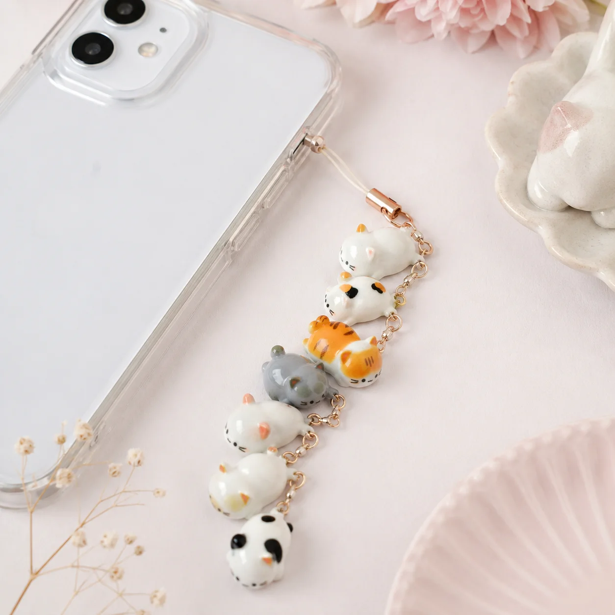 Cute Cat Resin Cabochons Sleeping Cat Shape Decorative Pieces for Handmade Jewelry Accessories Phone Decoration Craft Supplies