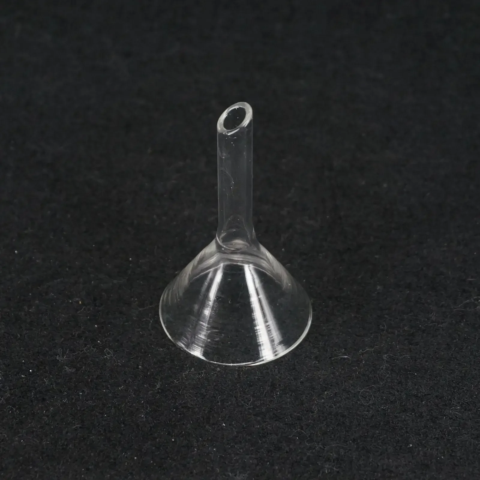 40mm miniaturowy szklany lejek ze szkła borokrzemianowego trójkąt lejek — zdjęcie 2