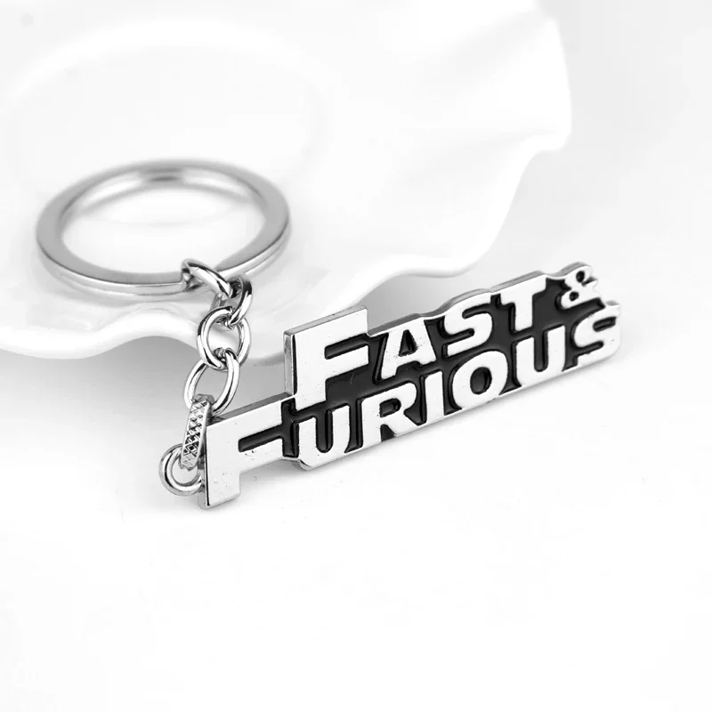 Velozes e furiosos chaveiro carta texto pendente metal chaveiro presente para homem mulher chaveiro