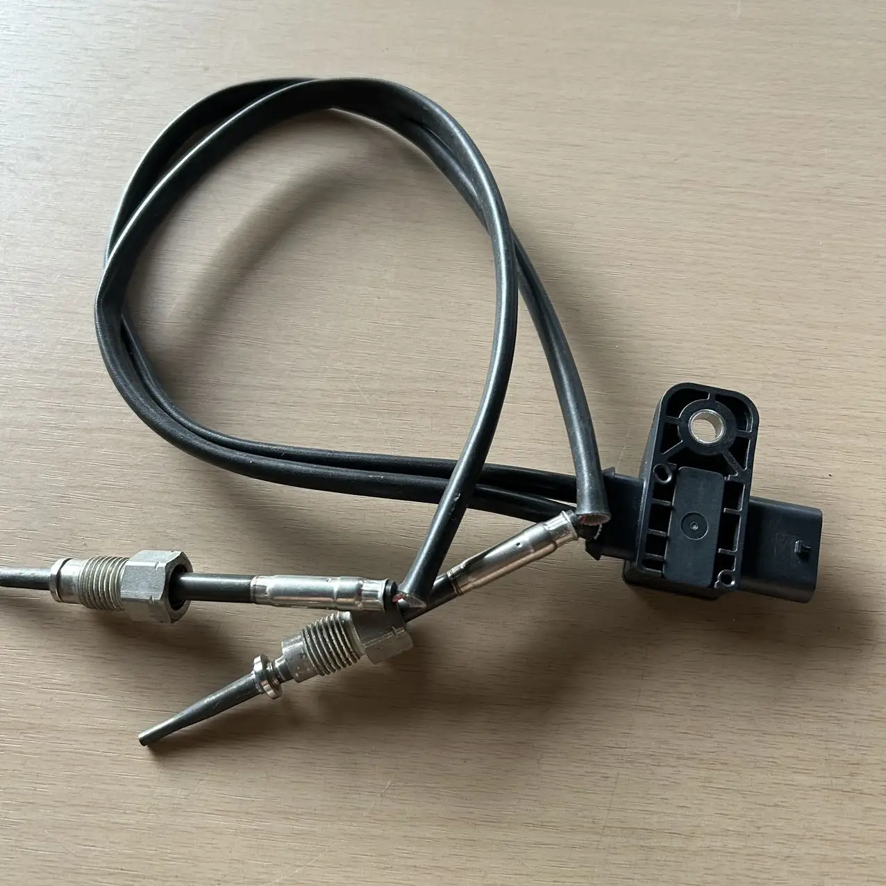 Shipping from Japan Brand New Exhaust Gas Temperature Sensor for Nissan Qashqai 226403140A 22640-3140A