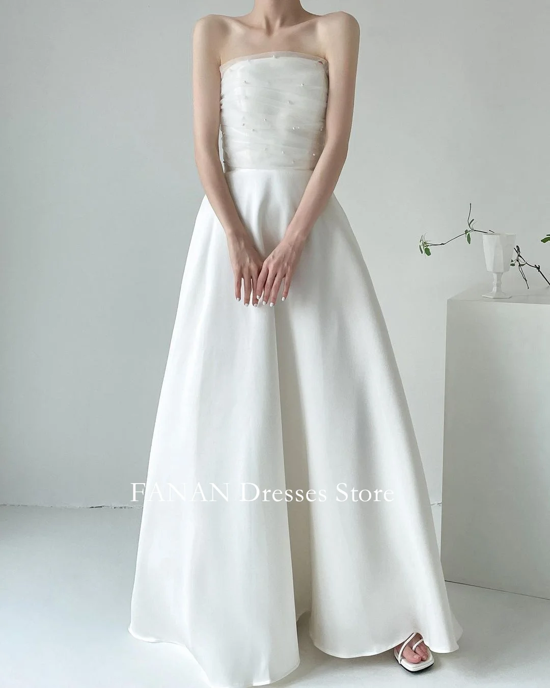 

Colavis Asta Korea Strapless Pearl Tulle Ruched Lace-up Ivory Wedding Dresses 웨딩드레스 Custom Made Photoshoot Bride Gowns Plus Size