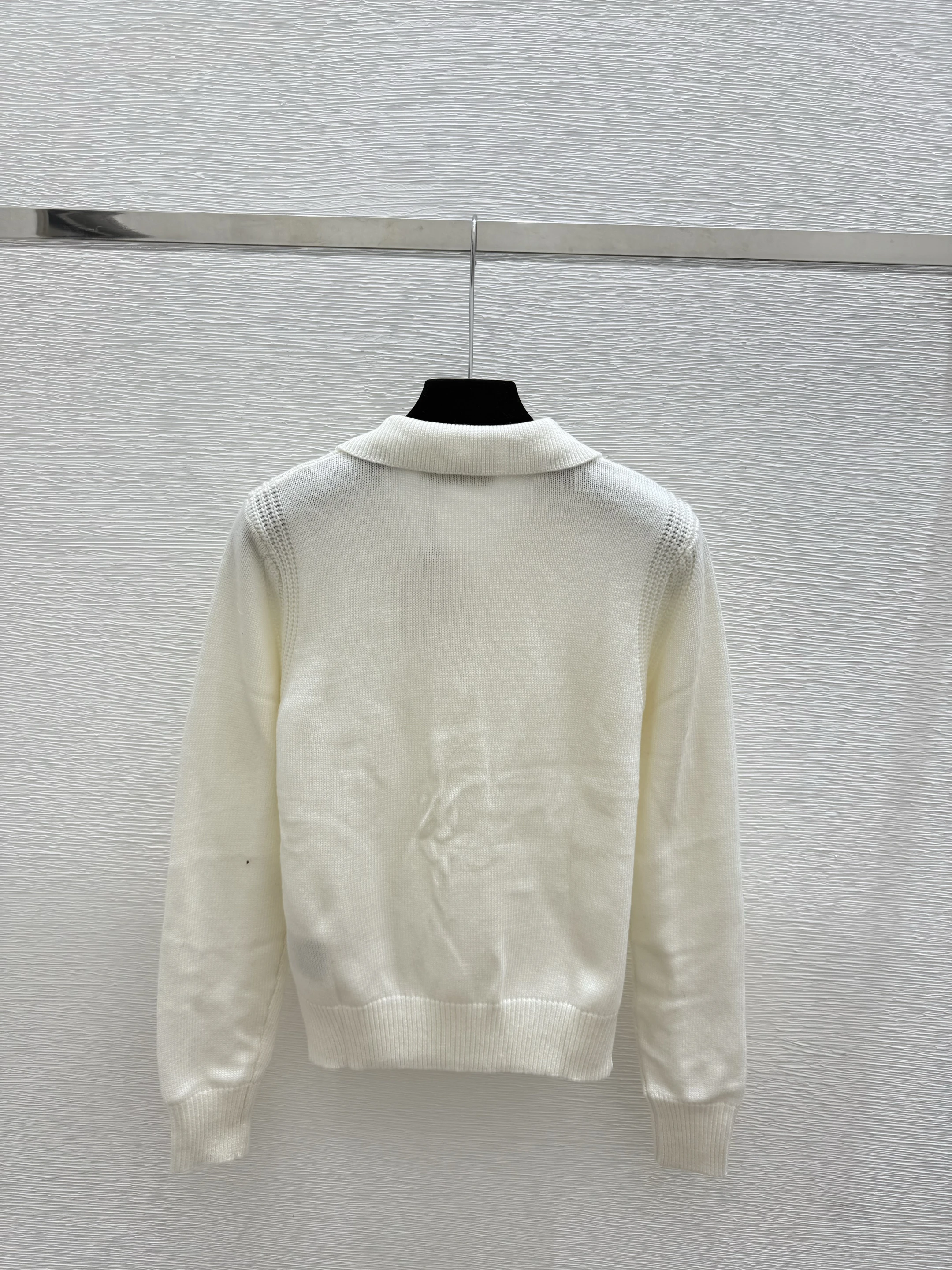 

2025 Spring and Autumn Women's Casual Simple and Versatile Embroidered Knitted Long Sleeve Top HL147