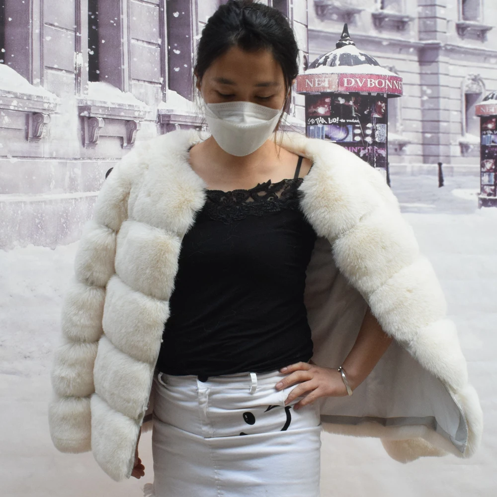 Faux Fur Coat ฤดูหนาวแฟชั่นสั้นเสื้อหนังเสื้อแจ็คเก็ตใหม่ใน Outerwears ปลอม Sheepskin คุณภาพสูง Faux Fur Coat 2022