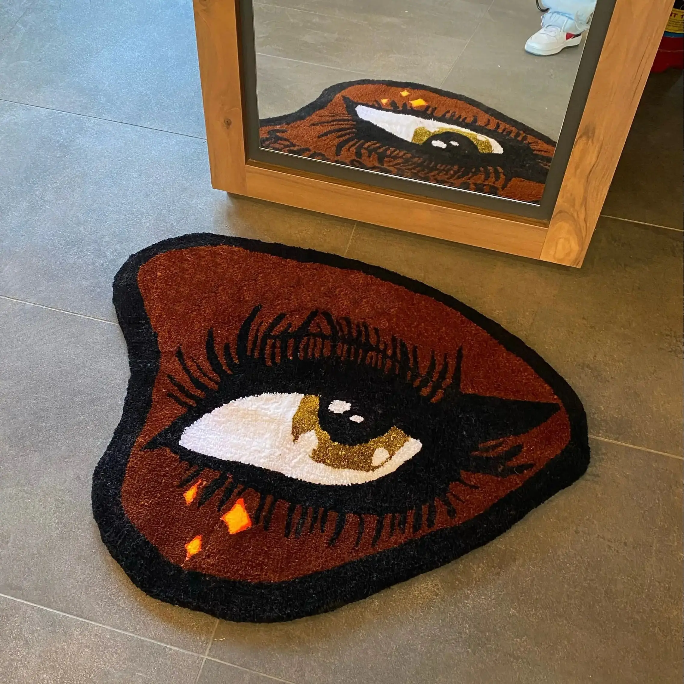 Long Eyelashes and Big Eyes Carpet Home Decor Handmade Soft Flannel Bath Rugs Bathroom Rug Cute Door Mat Gift