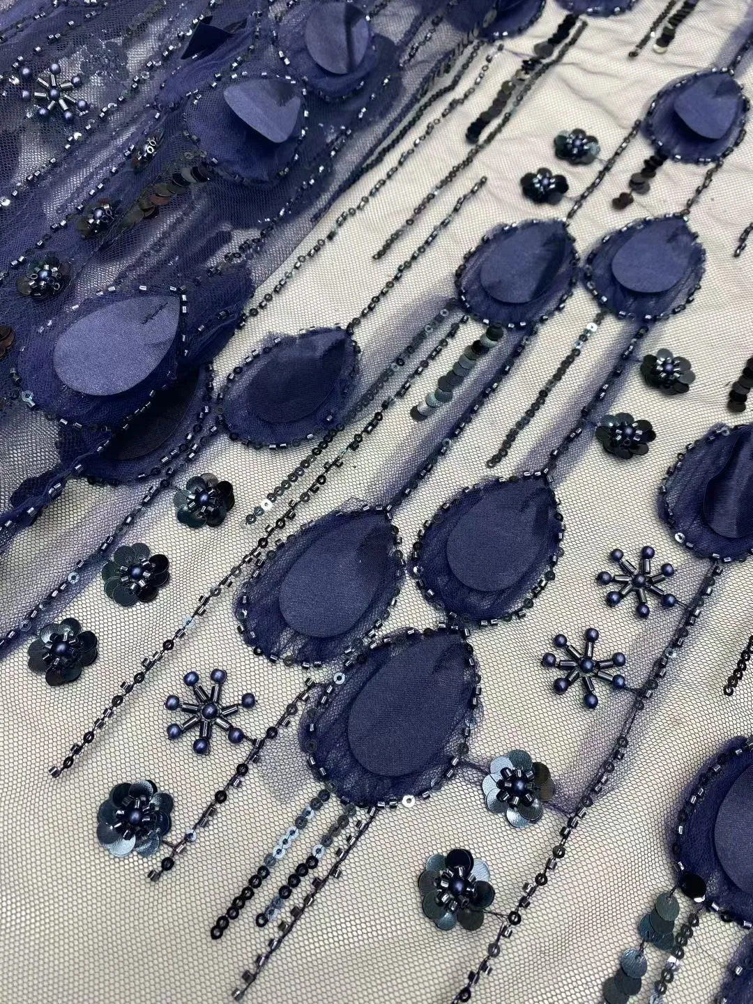 Elegant green floral lace mesh fabric with sequin cord embroidery, African guipure lace for fashion dresses and wedding outfits