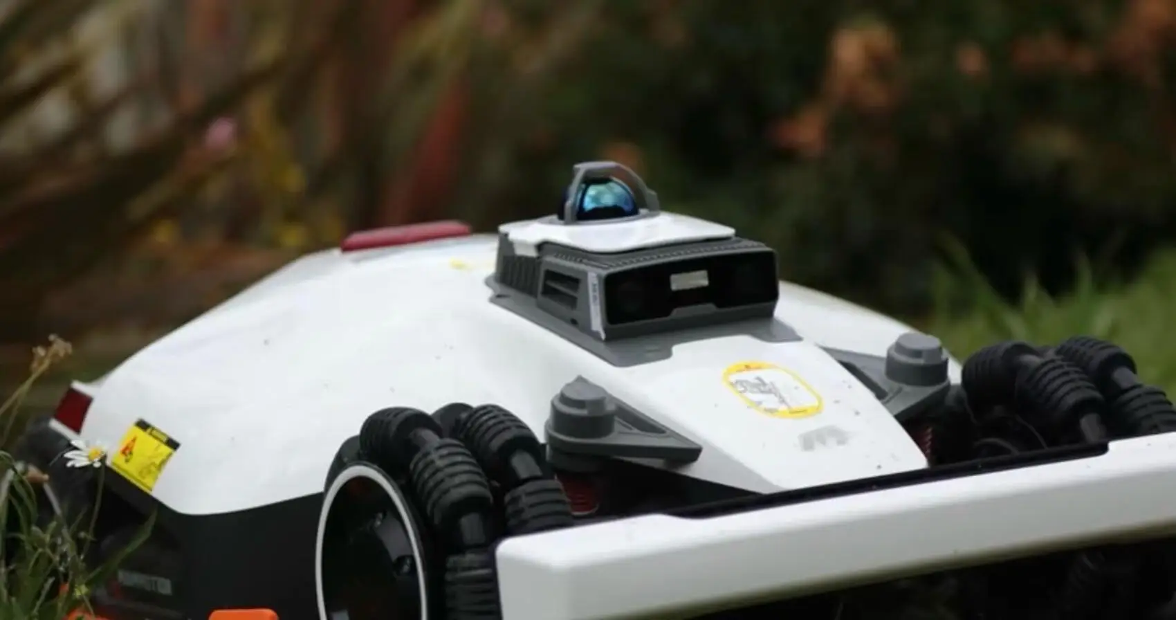 ⚡️ VELOCITY-PRO 2026 Mammotion LUBA 3 AWD 3000H Lawn Robot 🔥 Rapid Mowing Performance with Garage Included 🌪️