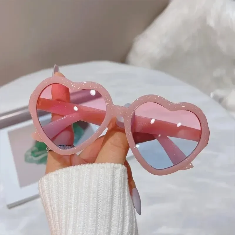 Śliczne cukierkowe kolorowe serca dziecięce okulary przeciwsłoneczne dziecięce Retro różowe kreskówki okulary przeciwsłoneczne ramka dziewczęce chłopięce okulary przeciwsłoneczne dla dzieci okulary UV400 — zdjęcie 2