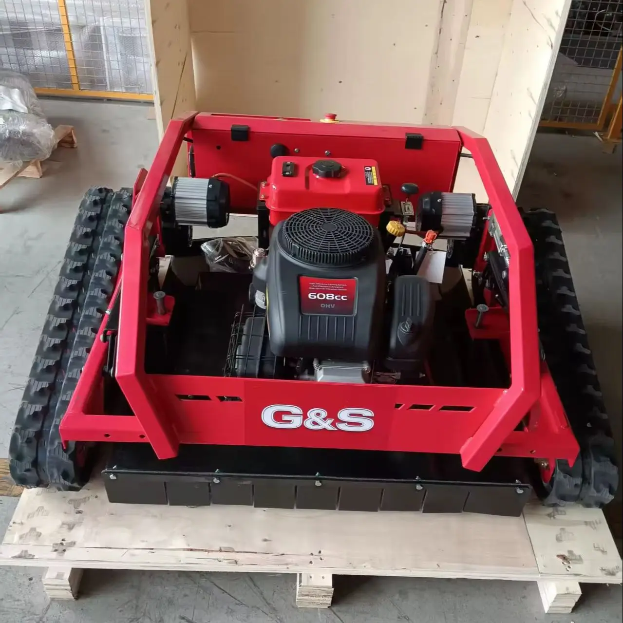Large remote-controlled mower designed for the rapid maintenance of large private lawns and garden borders customis available