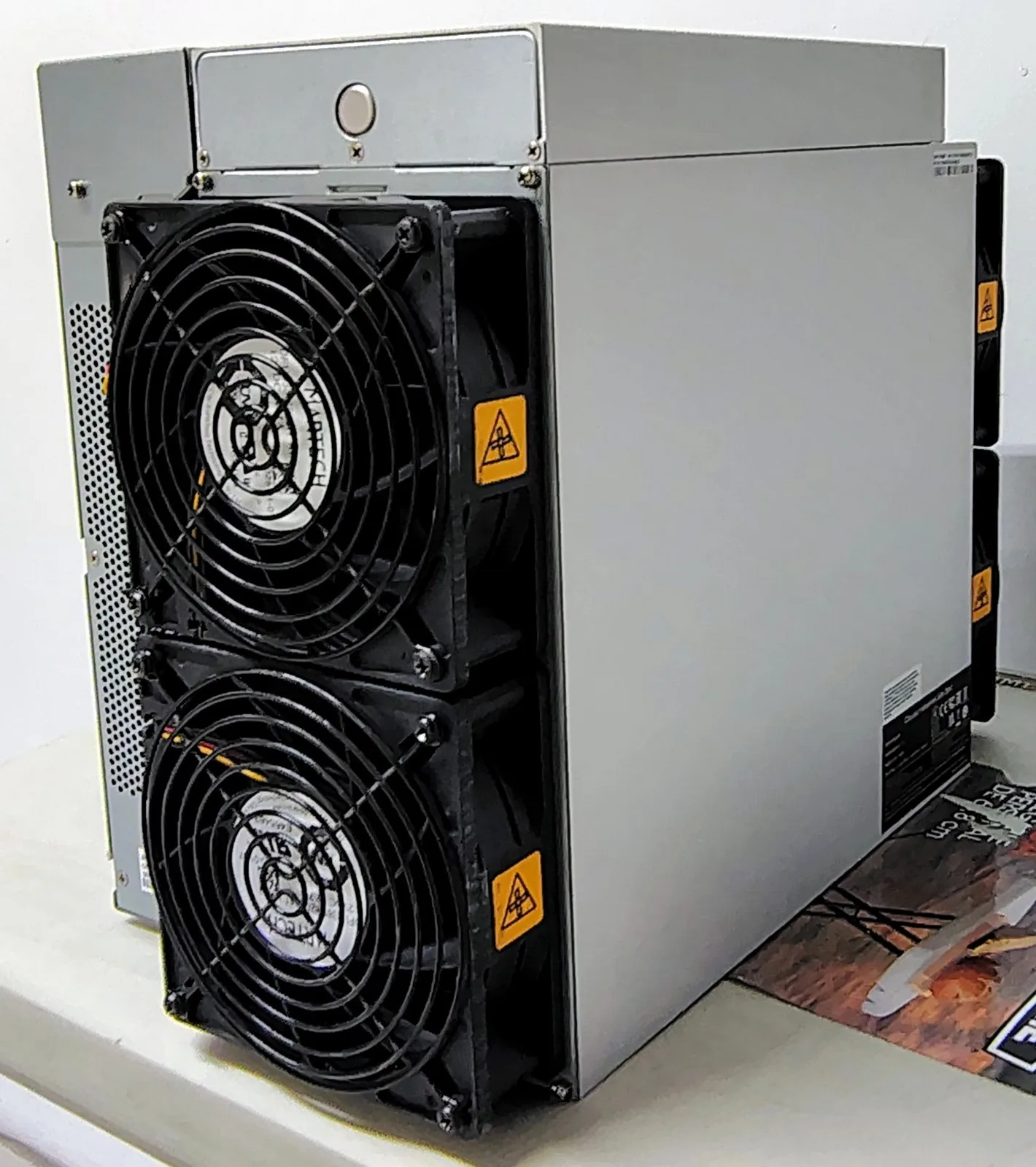 

GO _ BUY 10 GET 6 FREE _ Hot Sale Antminer L7 9050MH/s Scrypt Miner — Stable High-Hashrate LTC & DOGE Mining Machine