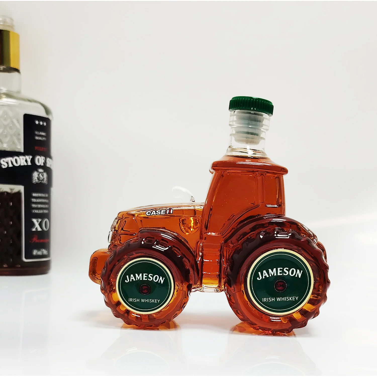 Étui IH édition collector bouteille de whisky Farmall 100Th anniversaire étui de bouteille de whisky édition collector IH décanteur de whisky