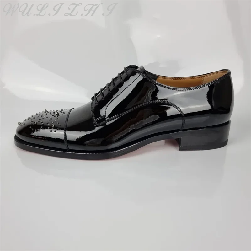 Zapatos formales de charol con tachuelas negras para hombre, zapatos Derby de negocios de lujo con cordones, cómodos, hechos a mano, Oxford, zapatos formales de boda