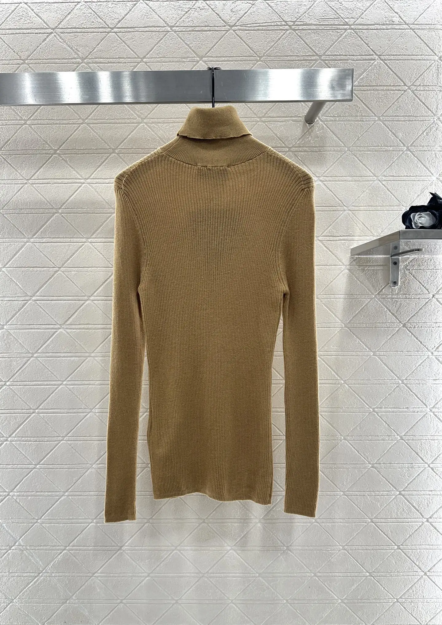 

25 autumn and winter new women's clothing high-end quality retro high neck knitted long sleeved embroidered temperament sweater