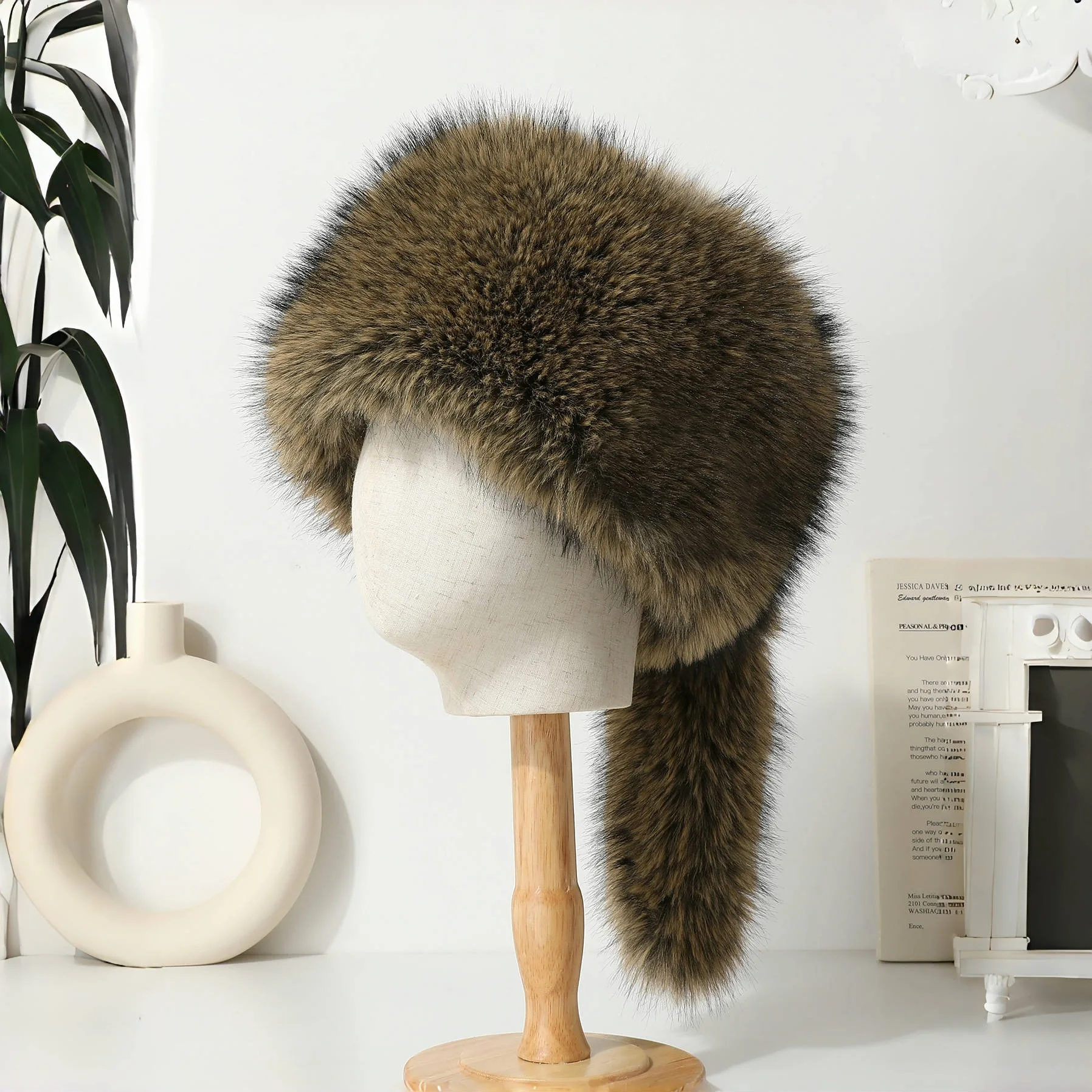 

New unisex faux fur round hat, warm and thickened for winter, long-tailed fisherman's hat, fluffy and cold-proof bucket hat.