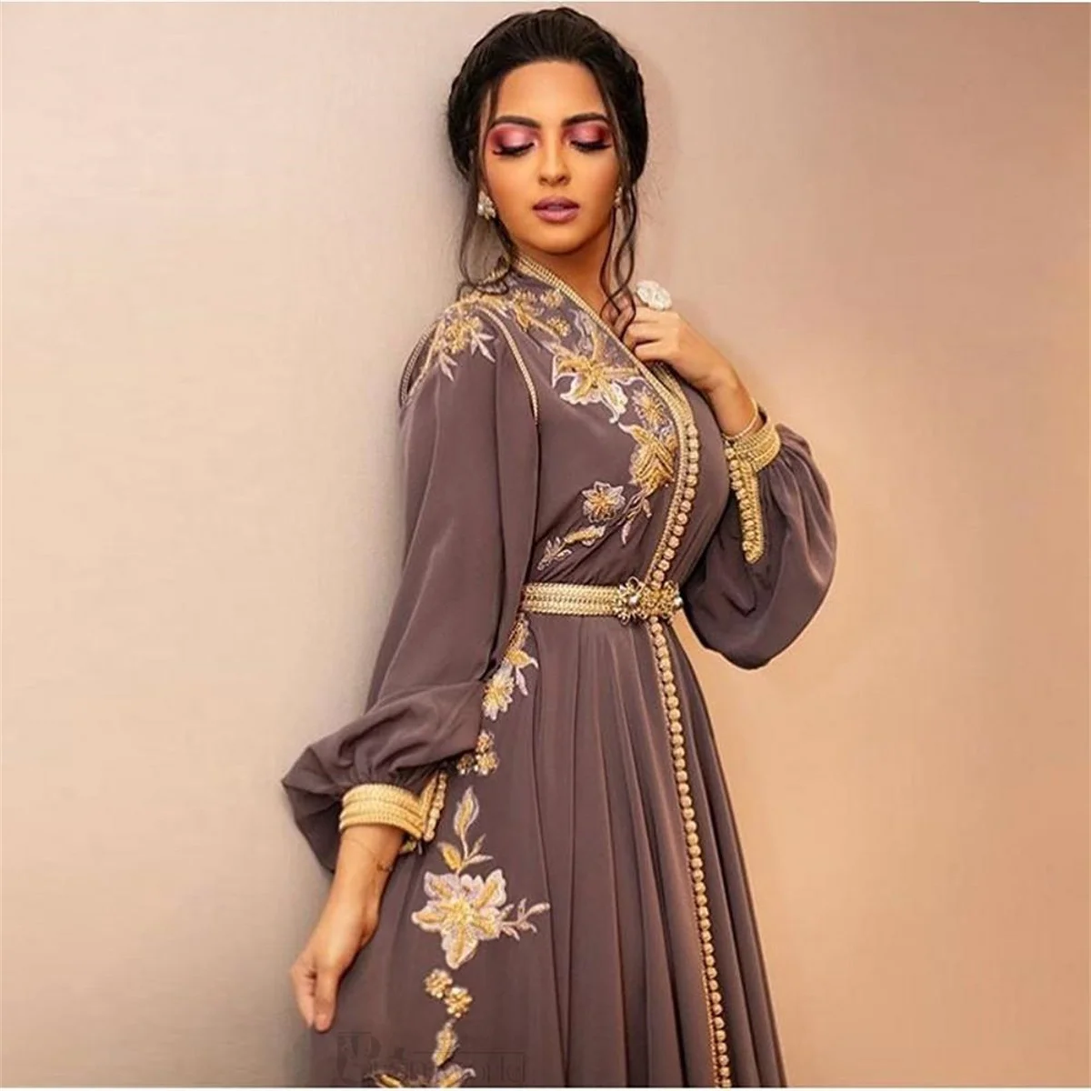 Moroccan Dubai Kaftan Lace Formal Evening Dresses V Neck Embroidery Appliques Full Sleeve Arabic Muslim Party Gowns 2023