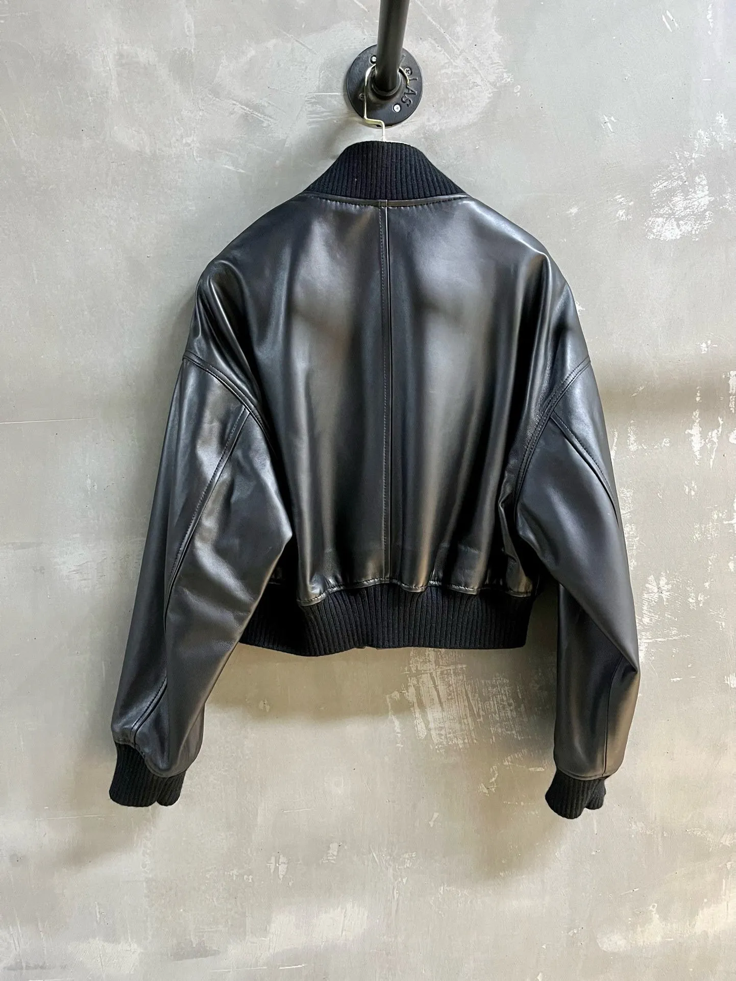 

High quality spring/summer women's retro short leather jacket SU260