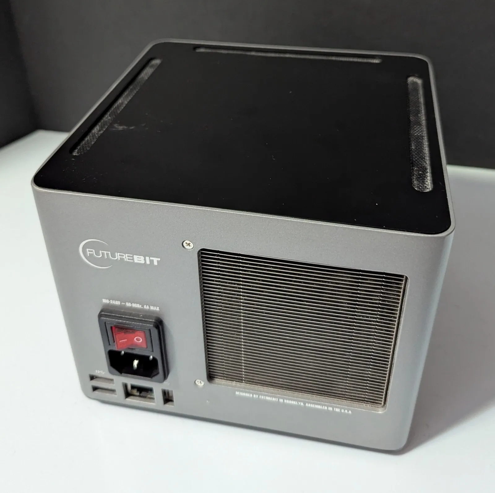 NB COMPRE 2 E LEVE 1 GRÁTIS Futurebit Apollo II - Full Node Home Miner - SSD de 2 TB com Blockchain BTC Carregado