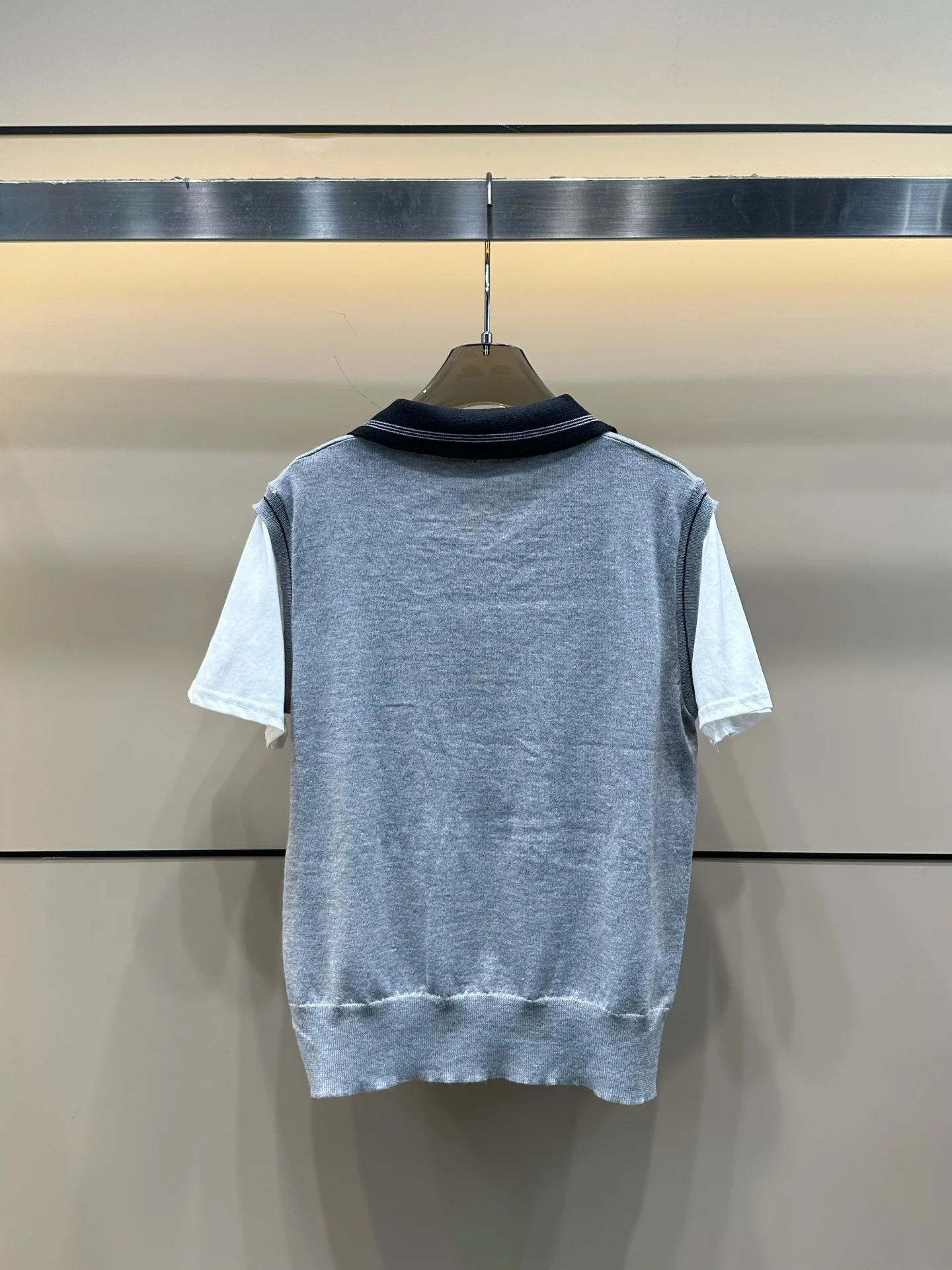 

25 Early Autumn College Style New Fake Two piece Knitted Short sleeved Women's Top