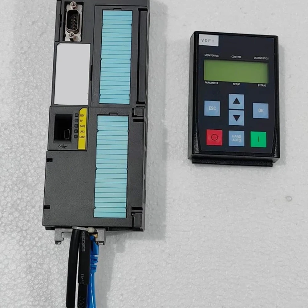 

Совершенно новый 6SL3255-0AA00-4CA1 6SL3255-0AA00-4JA2 6SL3266-1AC00-0VA0 6SL3420-2TE15-0AA1 6SL3266-1AD00-0VA0