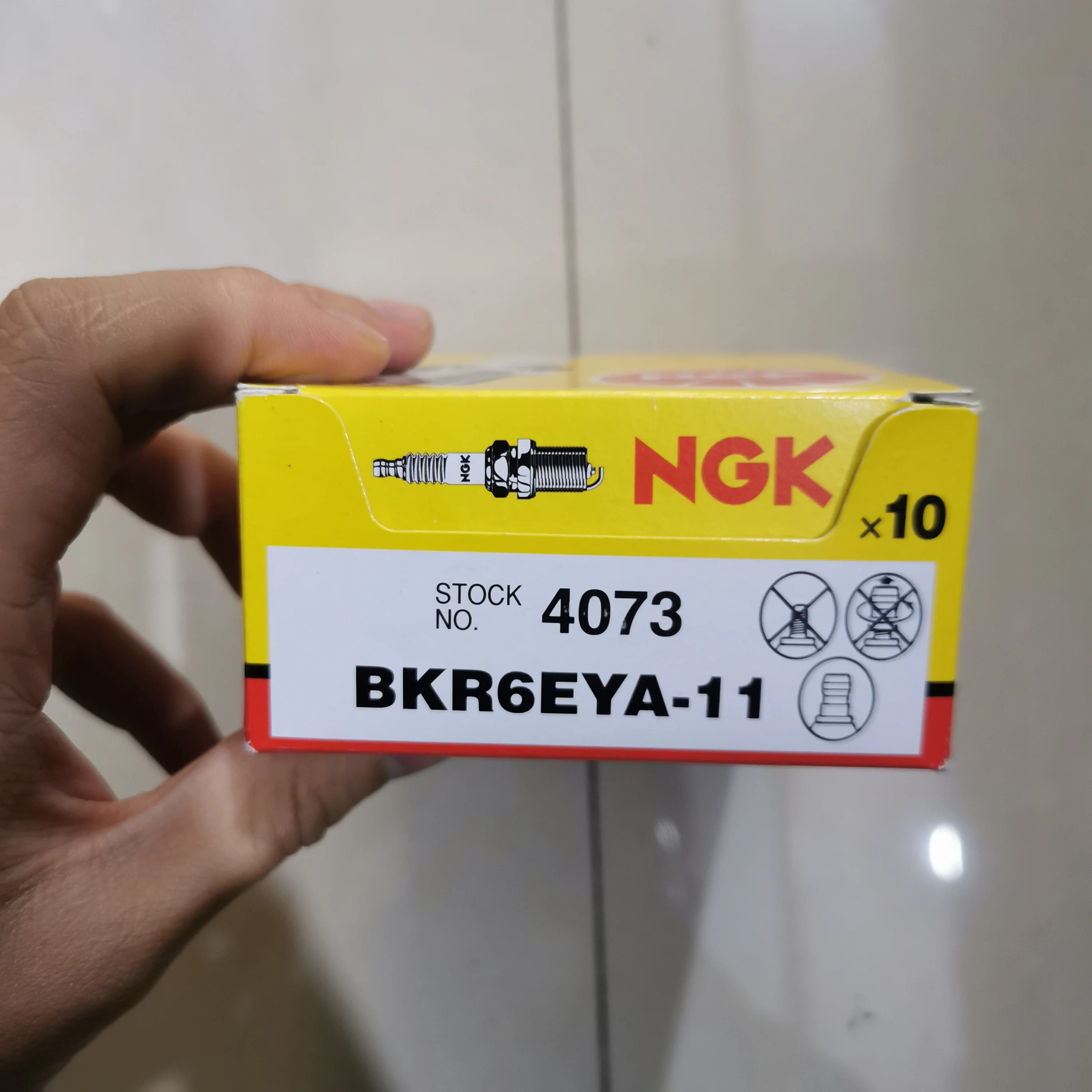 مُثَبَّت الشَّرَارَة NGK 4073 BKR6EYA-11: تقييم شامل لجودة الأداء والموثوقية في السيارات