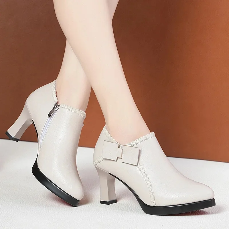 Chaussures confortables à talons hauts avec fourrure, escarpins élégants à plateforme avec nœud pour bureau, bottes courtes pour maman, automne-hiver 2024