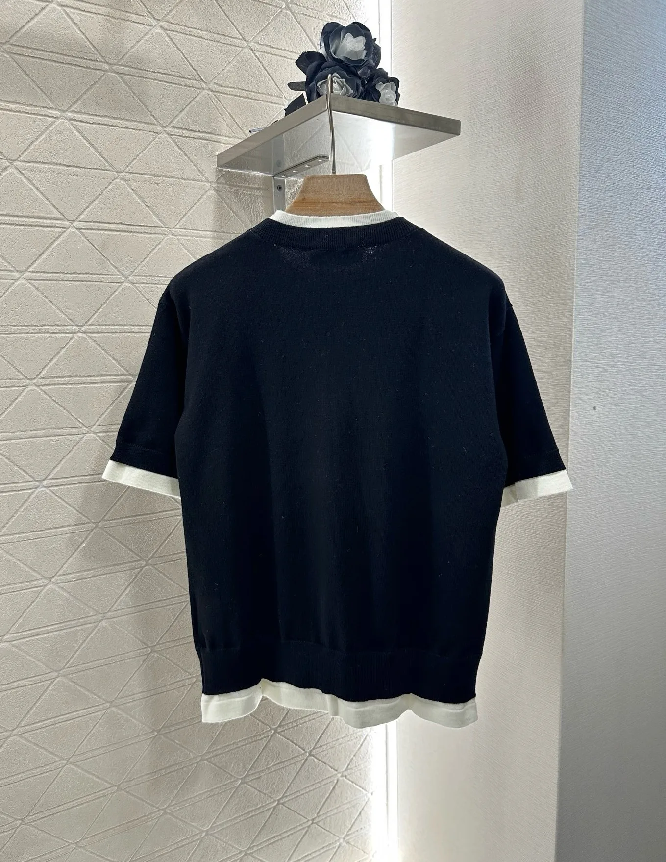 

2025 Spring/Summer New Product Color Contrasting Knitted Short Sleeve Wool Yarn Weaving Elastic Comfortable Breathable WYY-41