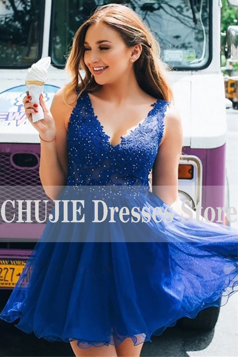 

Sequins Appliques Mini Homecoming Dresses Tulle Short Cocktail Dress Deep V Neck Shiny Prom Gowns Vestido de Graduacion