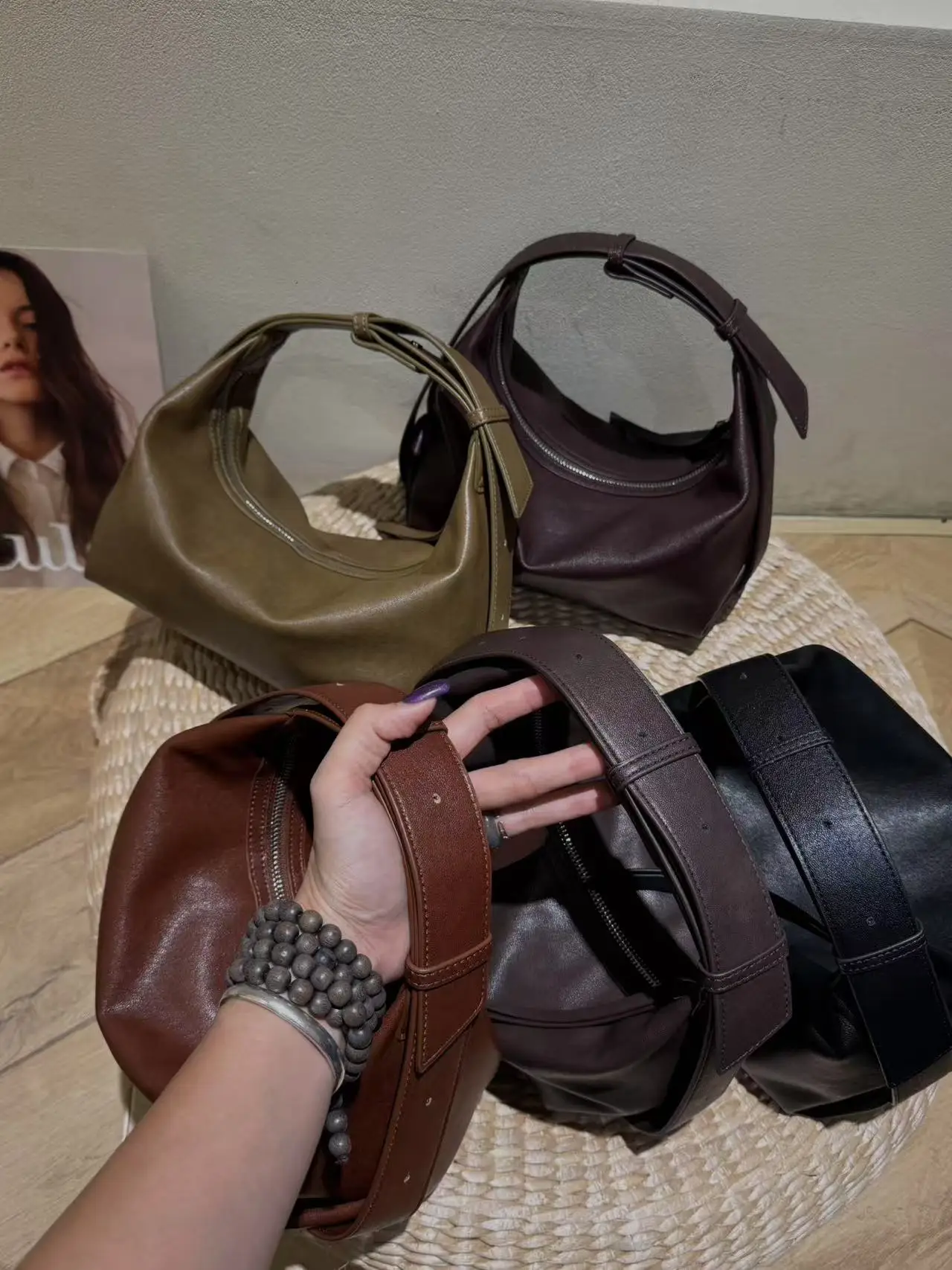 

Женская сумка через плечо большой емкости в этническом стиле, дизайнерская роскошная сумка-тоут в стиле ретро для стильных женщин