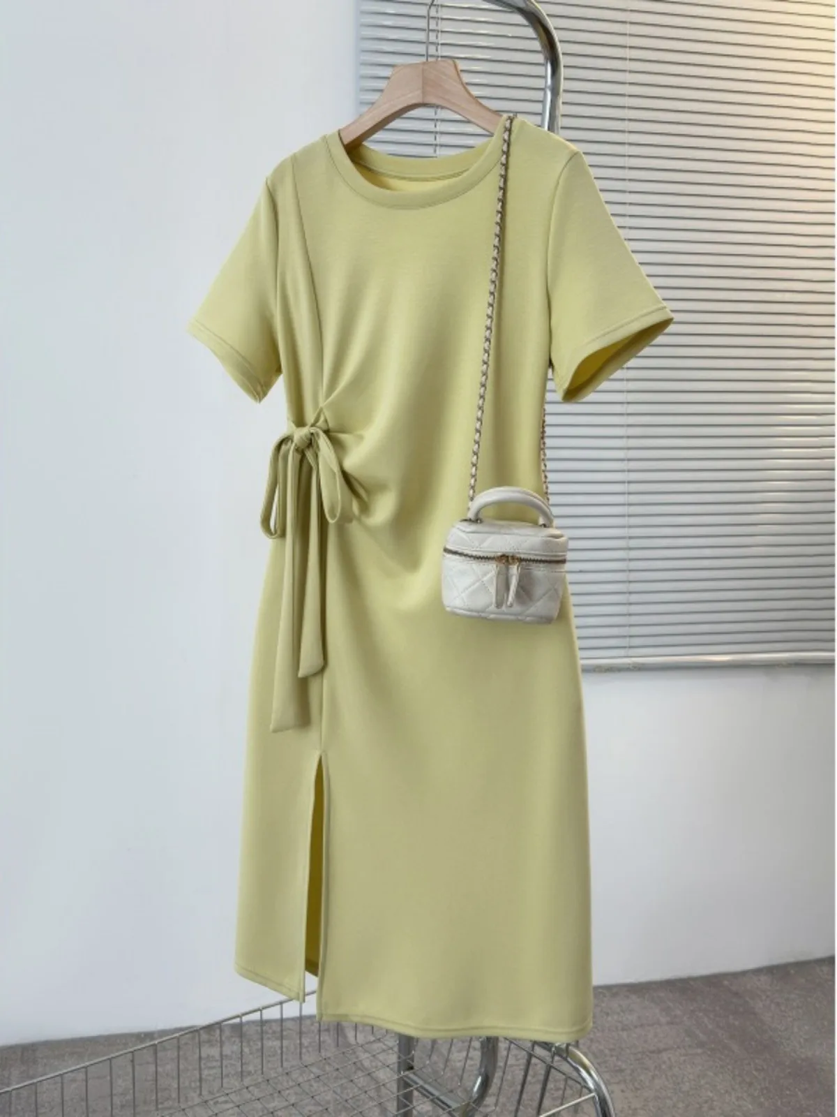 Design sense grijze casual jurk nieuwe zomerstijl taillebedekking buik slanke middellange T-shirtjurk