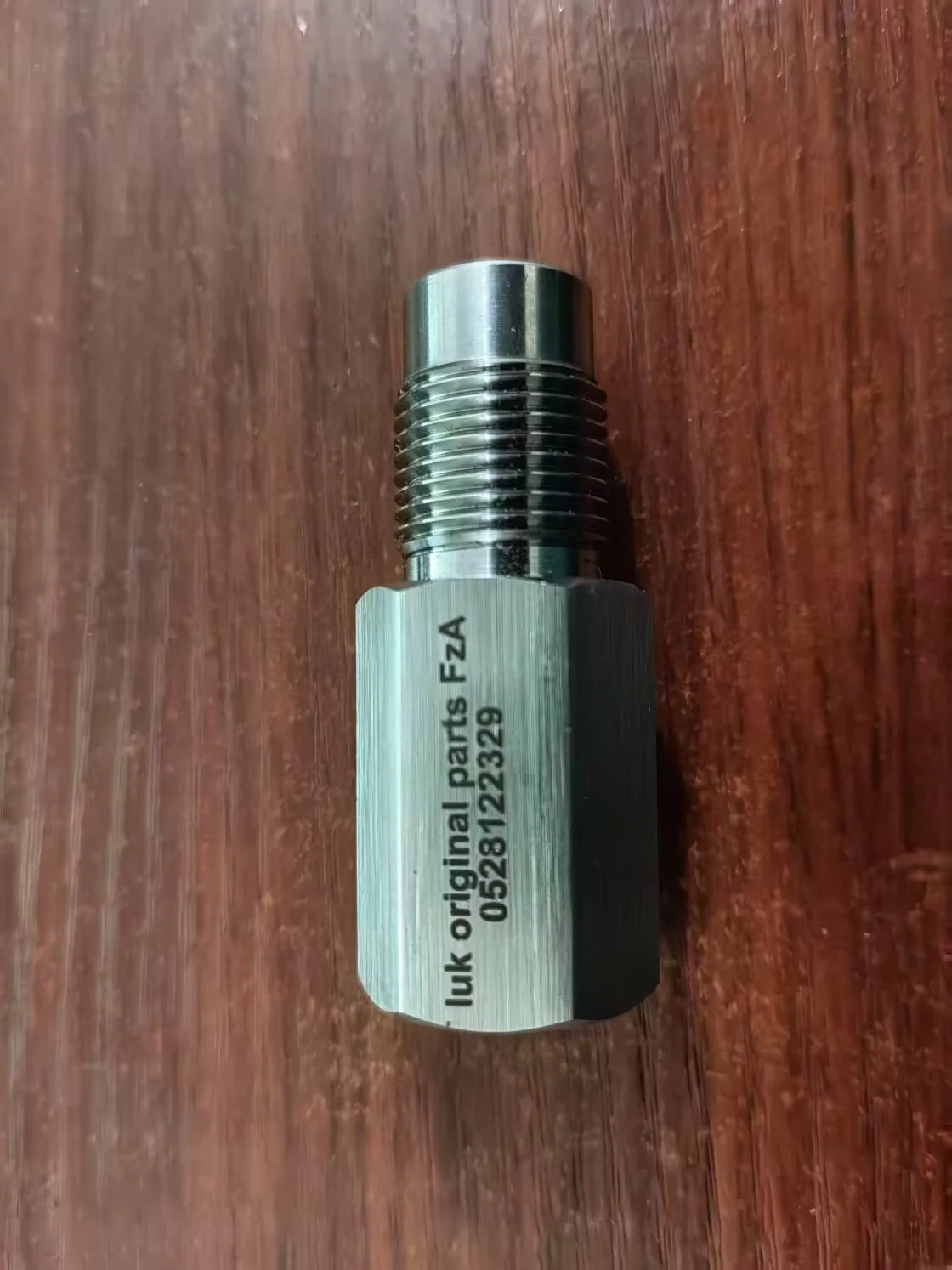 

Auto Parts Oxygen Sensor Adapter