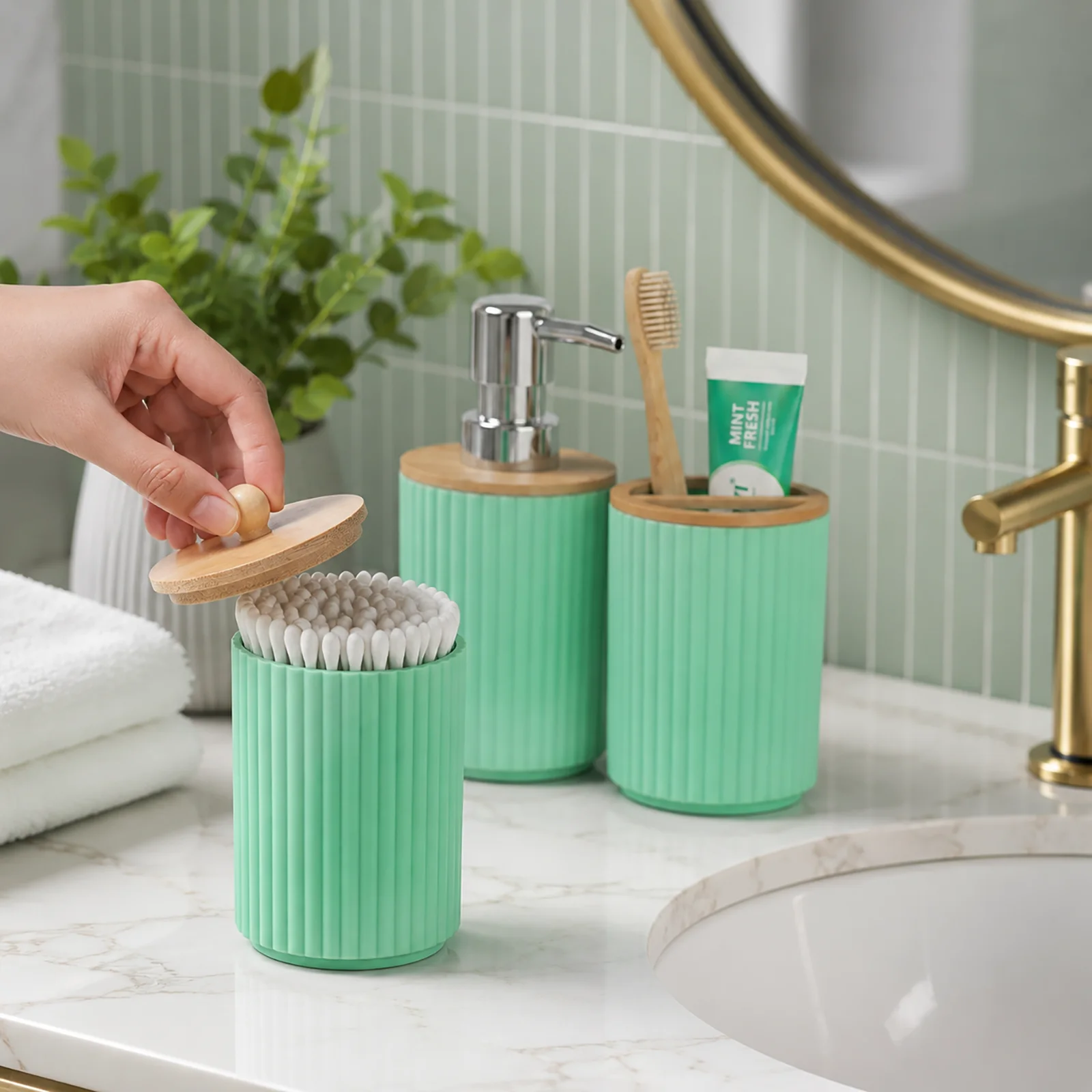 Badezimmer-Zubehör-Set Modern  – Zara Home Bathroom Set Bewertung und Preis