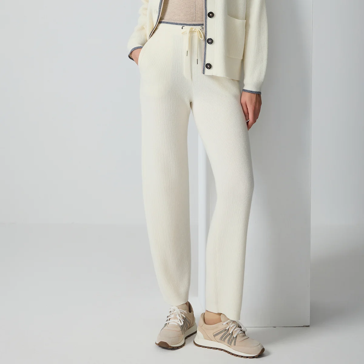 BD4521321 Gebreide damesbroek van 100% wol, 12 gauge fijne, zachte, ontspannen broek voor moeiteloze herfst-winter elegantie