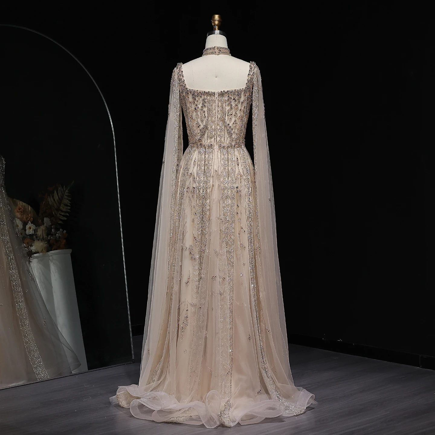 Sharon Said Elegantes Dubai Nude Arabisches Abendkleid mit Cape-Ärmeln Choker Weinrot Hochzeitsfeierkleider SS543 Maßanfertigung – Detail 18
