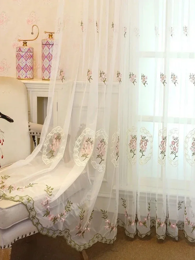 Zasłona Przędza Dekoracja Salon Sypialnia Balkon Studium Wykusz Półprzezroczysta siatka Czerwony haft Proste zasłony z gazy — zdjęcie 2