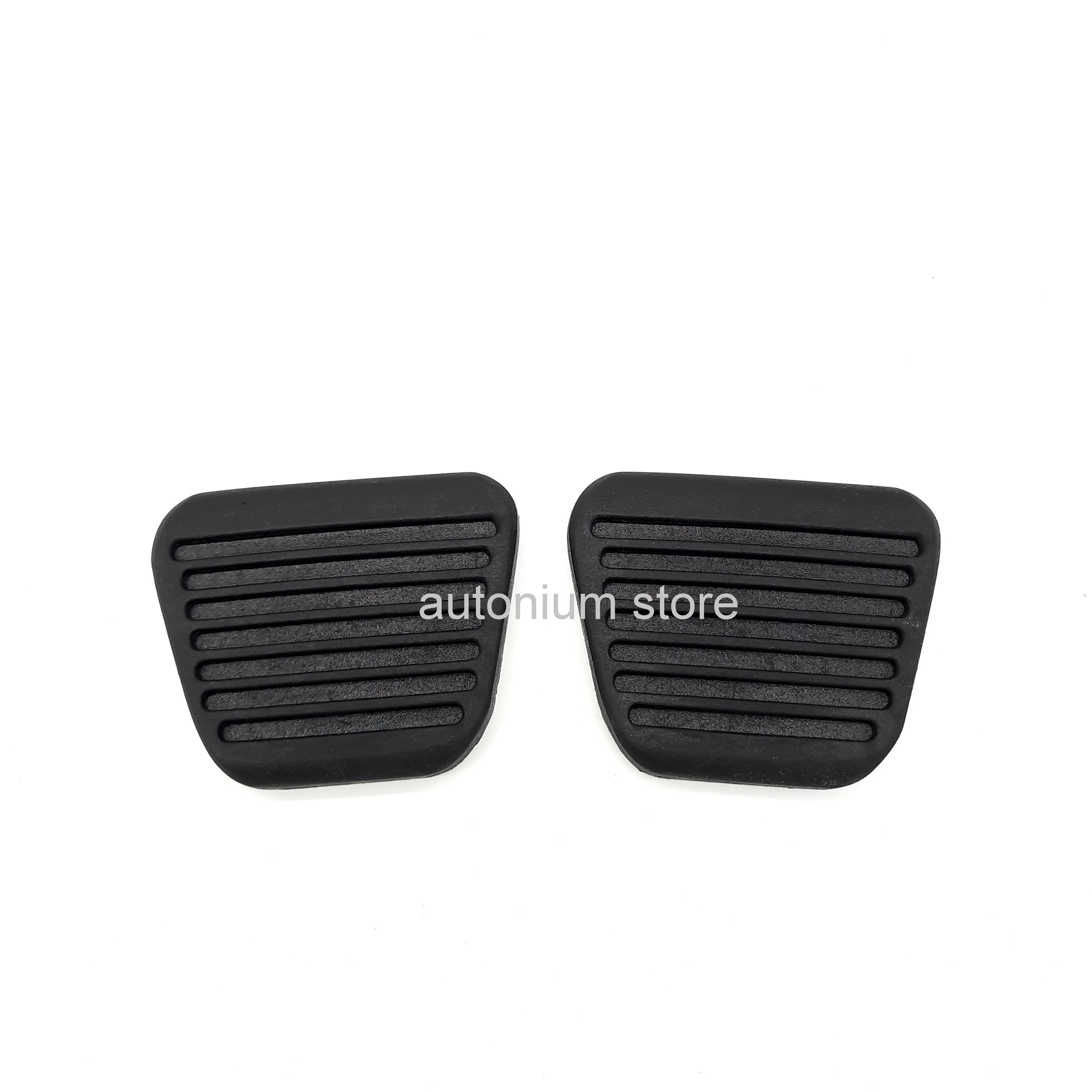 1 Pair Brake and Clutch Pedal Pad Cover Best Quality Rubber for Mitsubishi Canter Fuso MT321741