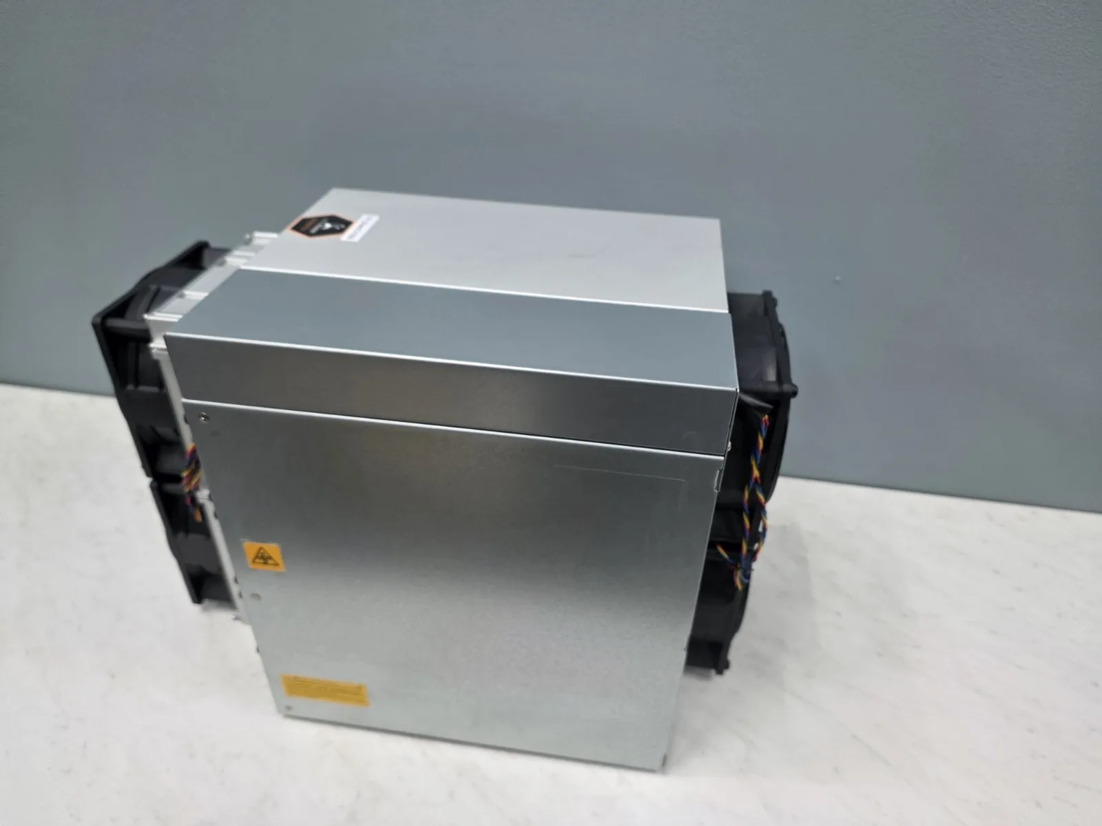 BL Bitmain Antminer S19k Pro 120Th/s 2760W | SHA-256 |