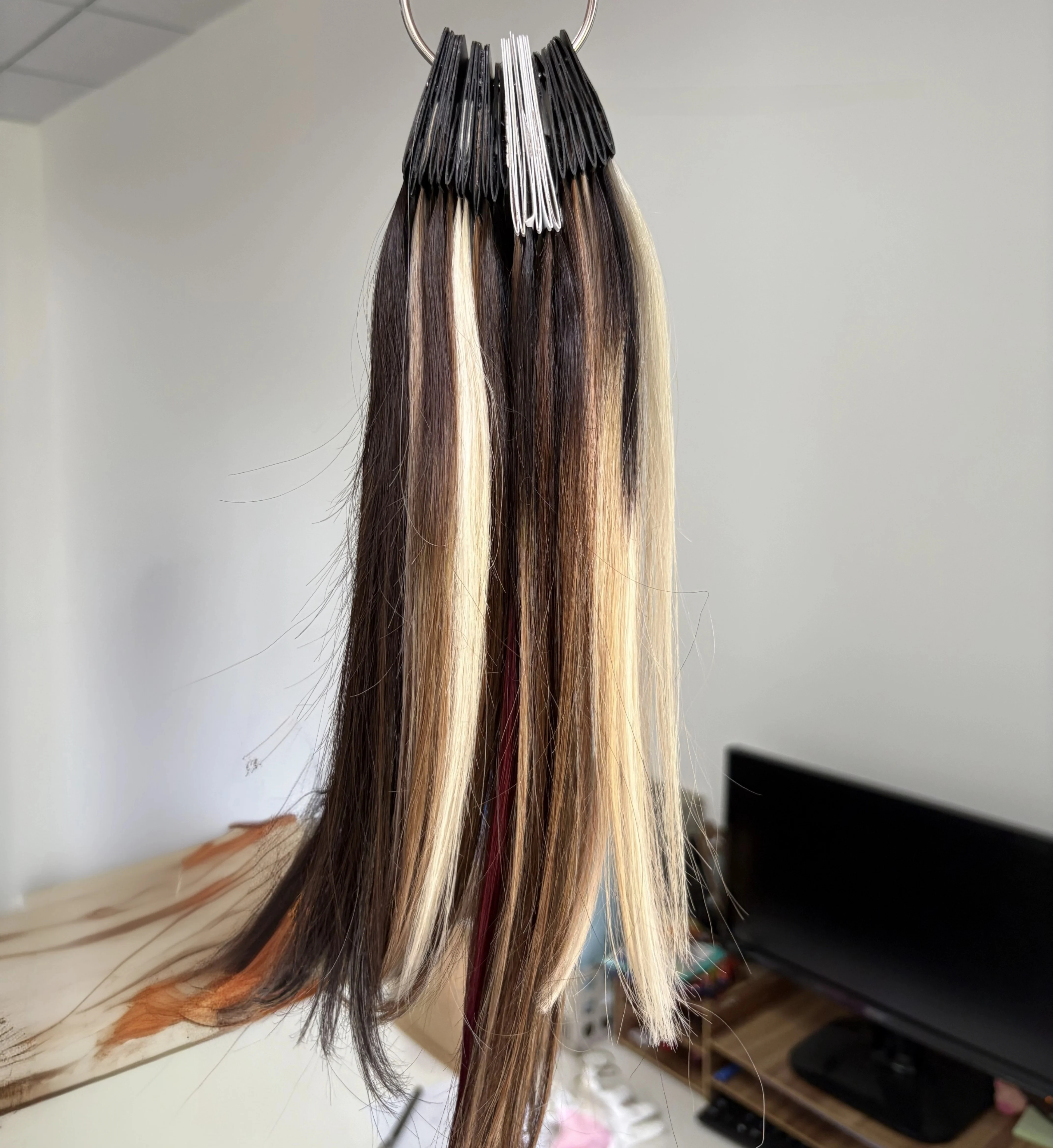 Moresoo Remy Hair Color Rings for Salon for Human Hair Extensions Coloring Hair and Salon Hair Dyeing Sample Chart Swatches