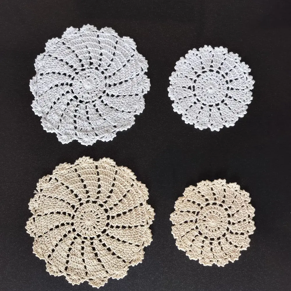 

4PCS Vintage Doilies Set Hand Crochet White Beige Placemats Soft Decorative Home Table Napkins Wedding Party Event Table Setting