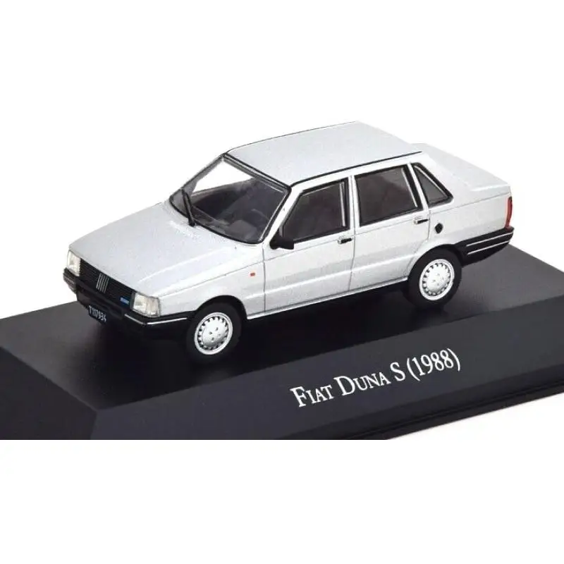 Salvat, Duna S 1988 Classic, Berline familiale économique et populaire, Échelle 1:43, Miniature en métal moulé sous pression, Collection de voitures argentines inoubliables, Sans emballage, Emballage blister original pouvant être froissé, Base d'identification du modèle et de l'année