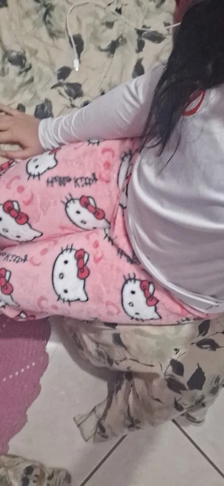 Hello Kitty cartoon cute pajamas autumn and winter men and women loose and elongated couples can be worn outside at home photo review