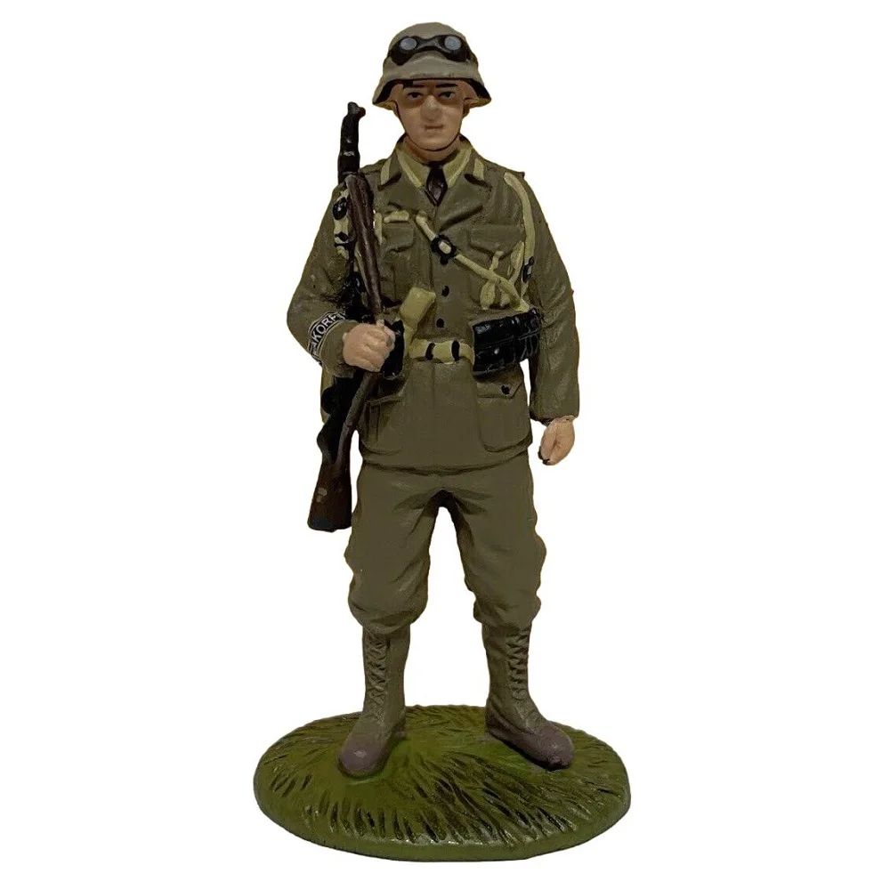 Luppa, Africa soldier Korps, 1:32 scale, approx. 55mm, Made of Metal with very good finish, World War II soldiers collection, new in its Original packaging Blister