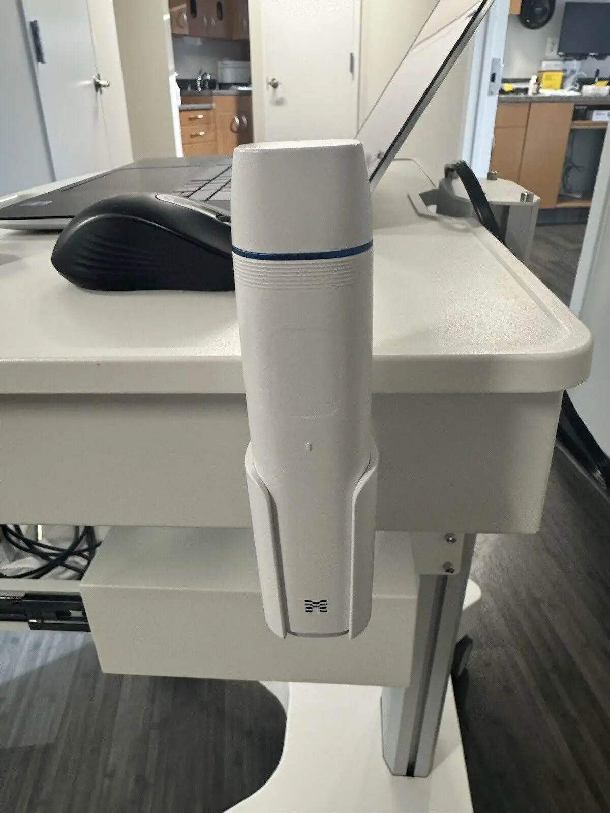 ماسح ضوئي للأسنان KIC NewMedit i900 سنة: 2024 مع عربة وDell XPS مع شاشة تعمل باللمس