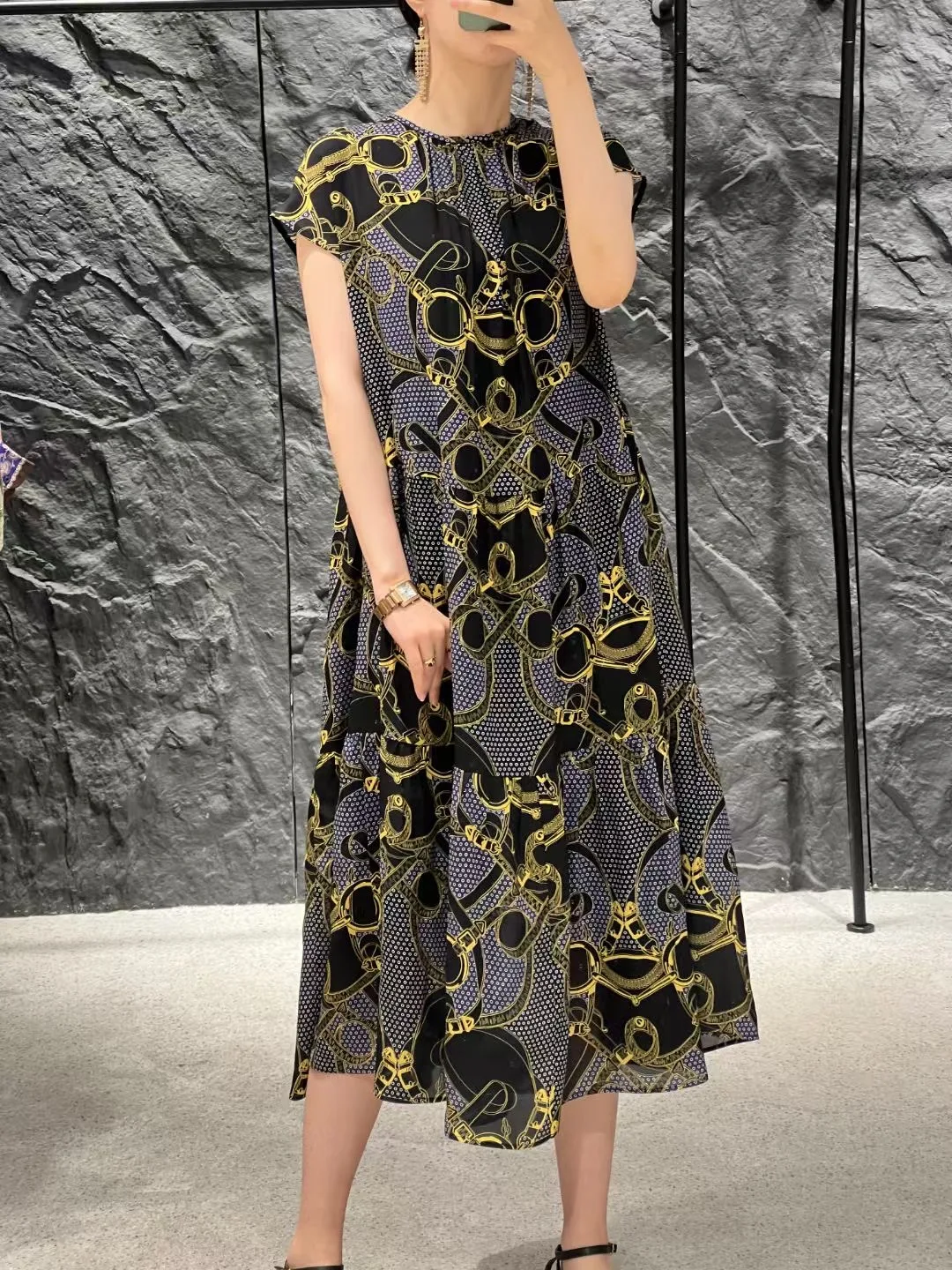 

Summer lightweight pure silk printed sleeveless dress