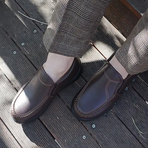 남성용 발편한 로퍼 가벼운 가죽 단화 운동화 슬립온 스니커즈 볼넓은 편안한 구두 남성화 컴포트화 Best5