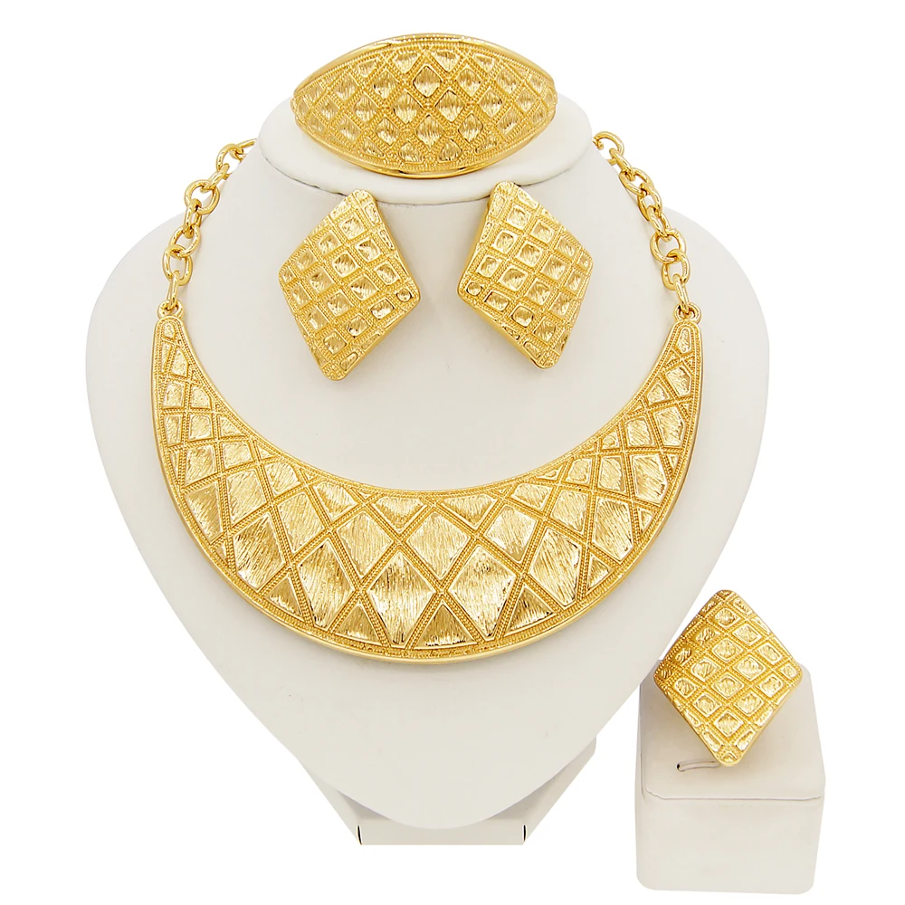 

Dubai Gold Necklace Jewelry Set for Women, Moon Pendant, Gold Plated Bracelet, Ring, Italian Wedding Banquet