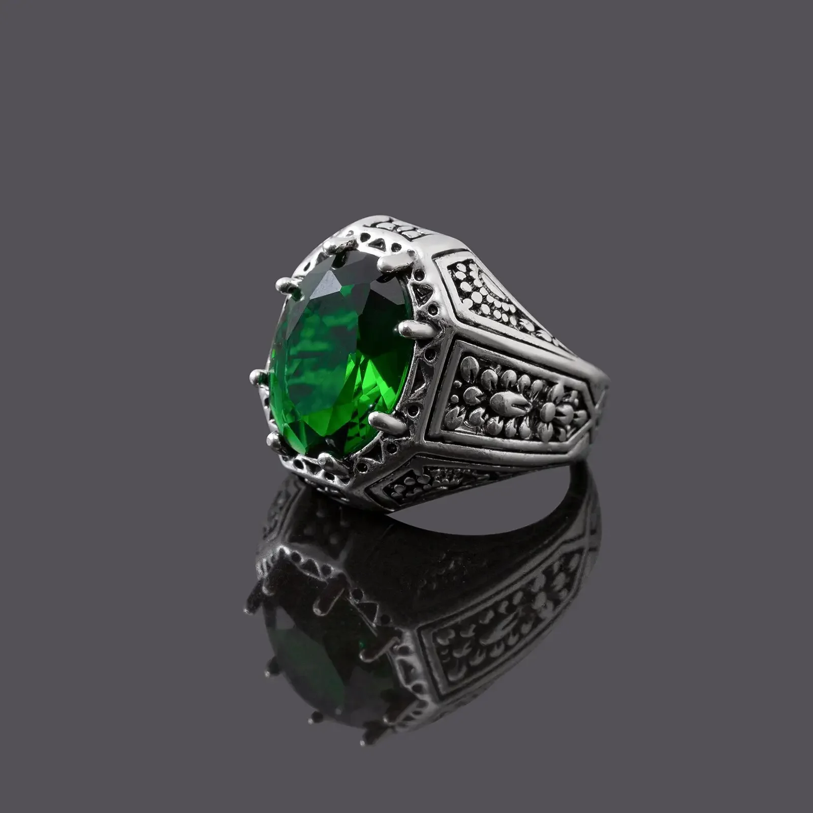 Turkish Style Emerald Green Men's Ring Personalized Pattern Retro Party Jewelry Boyfriend Gift